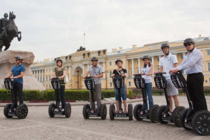 В Петербурге появятся помощники туристов на сегвеях