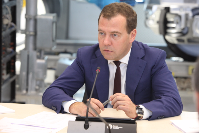 Медведев назвал придурком главу СБУ за слова о возможной причастности России к терактам в Брюсселе