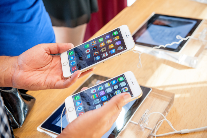 ФАС возбудила дело против Apple из-за цен на iPhone в России