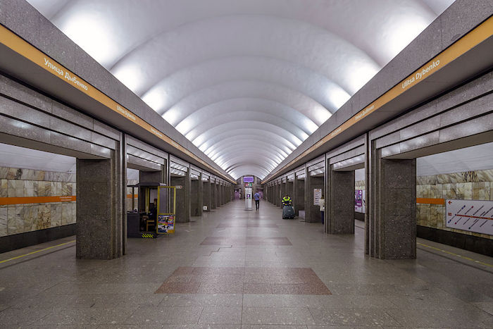 Проводить бесплатный Wi-Fi в петербургском метро начнут с «оранжевой» линии
