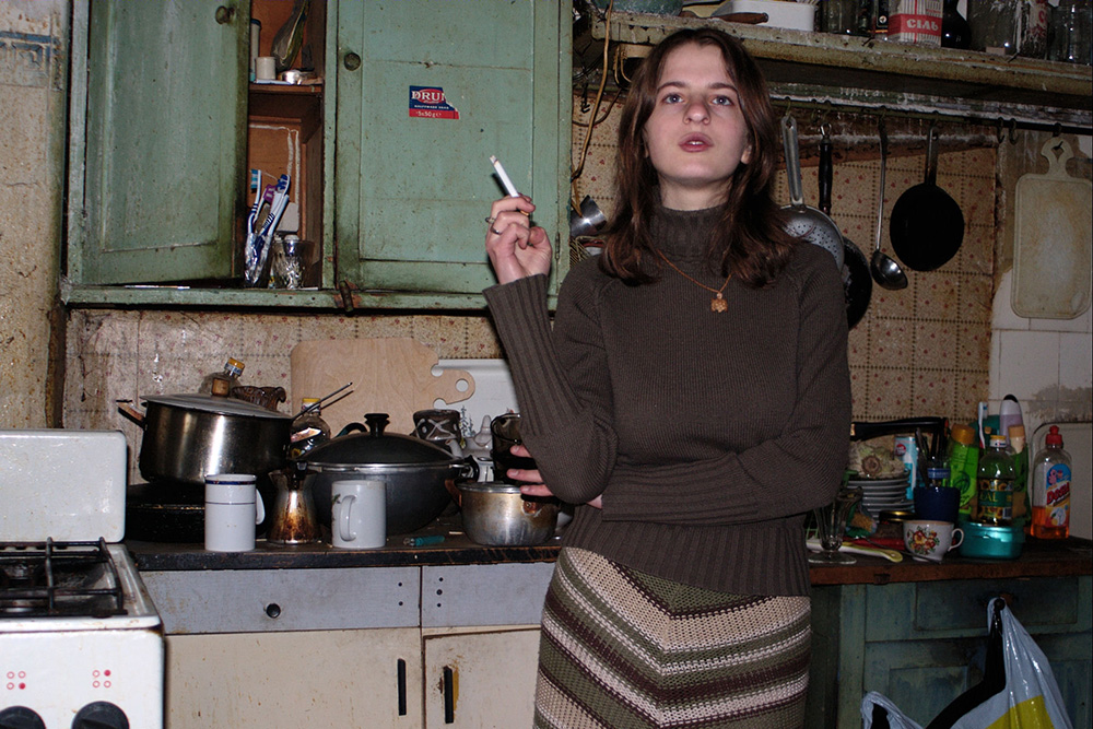 Русские соседский жены. Женщина в коммуналке. Страшная женщина на кухне. Советская женщина на кухне. Страшная баба на кухне.