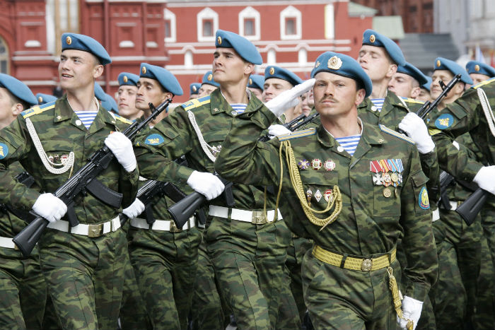 Минобороны попросило без конкурса распределить военно-строительные заказы на триллион рублей