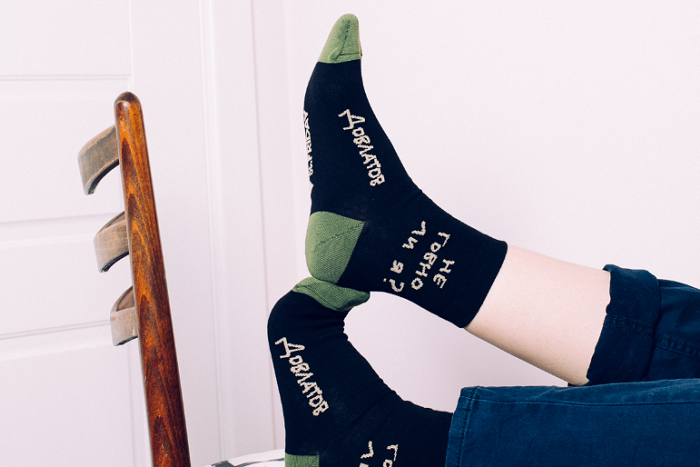 «Да, я выпил!» и «Тварь дрожащая». St.Friday Socks выпустил коллекцию носков с цитатами Бродского, Довлатова и Достоевского