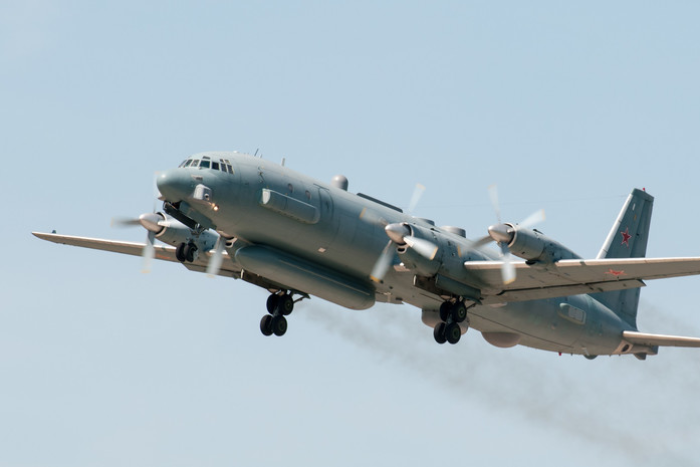 Над Средиземным морем пропал самолет с российскими военными. CNN сообщает, что его сбили