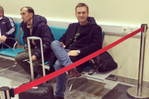 Алексею Навальному запретили выезд за границу