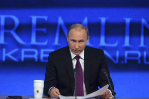 Путин подписал законы о запрете фейковых новостей и наказании за оскорбление власти в интернете