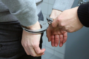 Полиция задержала мужчину за ложное сообщение о минировании Дома творчества в Ленобласти