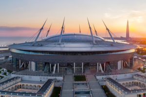 «Стадион превратился в еще один символ нашего города — самый дорогой». Читатели «Бумаги» рассказывают, что думают о новых зданиях и пространствах Петербурга