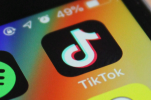 TikTok заявили о готовности сотрудничать с российскими властями. Ранее Роскомнадзор решил проверить сервис на запрещенный контент