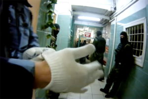 В Москве задержали сотрудников ФСБ по делу о хищении из банка более 100 млн рублей, сообщили «РБК» и «Ведомости»
