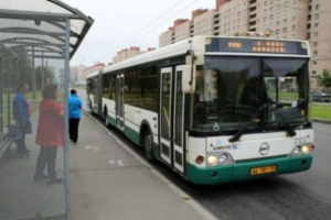 Стоимость проезда в автобусах и метро Петербурга могут повысить на 2–5 рублей