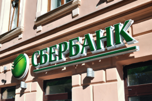 «Сбербанк» подал к владельцам сетей Spar и «Семья» иски на 8 млрд рублей
