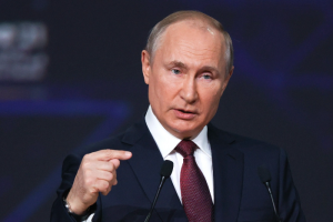 Главное из речи Путина на ПМЭФ. Новые меры поддержки бизнеса, продление льготной ипотеки и платная вакцинация иностранцев