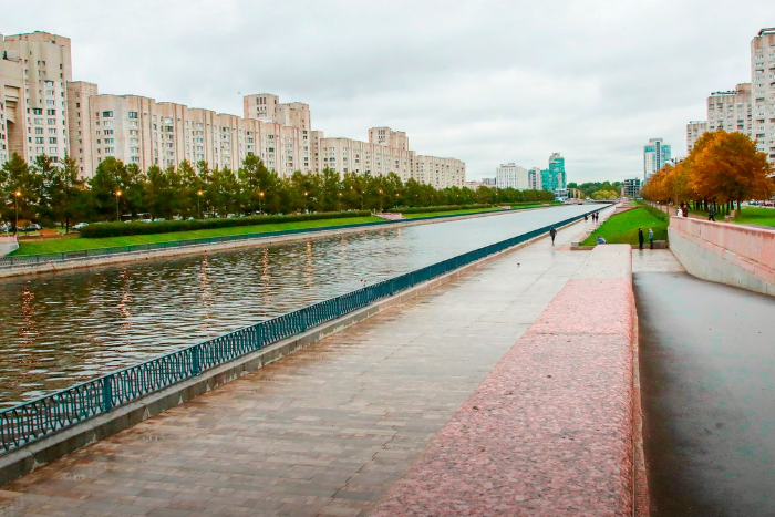 Смольный отчитался о реконструкции Новосмоленской набережной. Горожане спрашивают, что изменилось ????