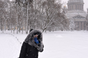 В Петербург придет потепление и метель, а потом возможны холода до –20. Обновленный прогноз до Нового года