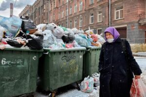 Итоги месяца мусорной реформы в Петербурге. От гор отходов до пропавших баков