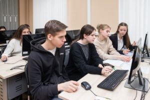 Учителям школ Петербурга и других городов разослали методички об оправдании войны в Украине