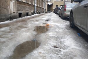 Беглов подробно прокомментировал обыски и уголовные дела, связанные с уборкой снега в Петербурге