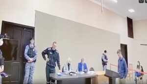 Эксперт СК на суде заявил, что Навальный и его семья не получали денег со счетов ФБК. Политика обвиняют в мошенничестве со средствами фонда