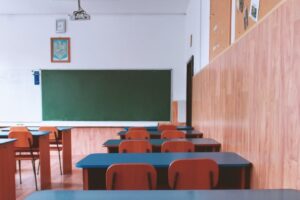 Дистанционное обучение в петербургских школах отменят после 13 февраля