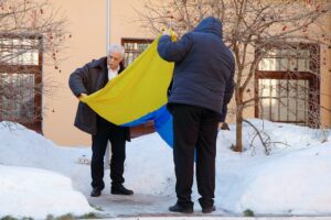 С генконсульства Украины в Петербурге сняли флаг. Одно фото