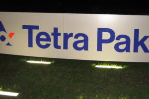 Tetra Pak приостановит выпуск упаковки для вина и прохладительных напитков. Это может привести к росту цен