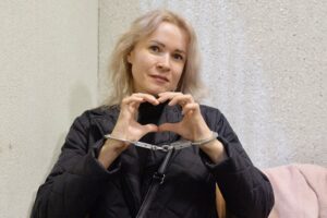 Главное о деле журналистки Марии Пономаренко — ей грозит до 10 лет по делу о «фейках» про армию за пост в телеграме