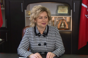 Наталья Чечина займет должность вице-губернатора по внутренней политике Петербурга, пишет «Коммерсантъ». Она работает с Бегловым уже 20 лет