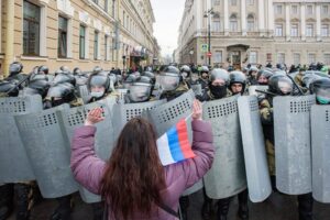 How have we changed in the year since the protests? Paperpaper.ru research on self-censorship, hope and kitchen talk
