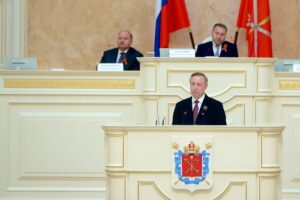 В Петербурге повышают доход депутатов, чиновников и губернатора. На это уйдет 697 млн рублей из бюджета