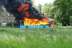 Четыре автобуса горели в Петербурге этим летом — на фоне транспортной реформы. Что известно о причинах и как реагируют власти