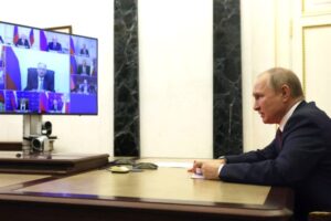 Путин созовет Совет безопасности 19 октября для обсуждения миграции. Источники «Верстки» говорят, что затем пройдет заседание Совфеда, связанное с повесткой Совбеза