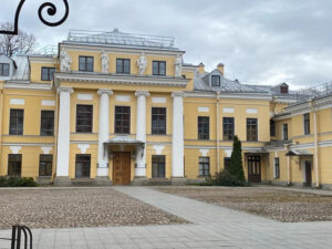 В СПбГУ закроют программу «Свободные искусства и науки», сообщил источник