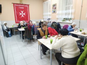 Для «Мальтийской столовой», где бесплатно кормят пенсионеров, ищут новое помещение