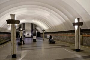 Аукцион на ремонт вестибюля станции «Ладожская», которую планировали закрыть в марте, отложили
