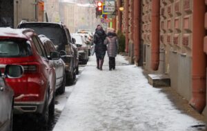 Вчера в Петербурге прошел сильный снегопад — вот как город пережил непогоду
