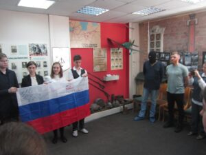 В гимназии № 284 провели встречу с участником войны в Украине