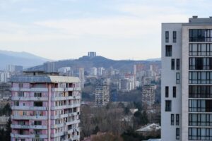 Что не так с качеством воздуха в Тбилиси, как за ним следить и что делать, когда оно ухудшается? Разбор Paper Kartuli