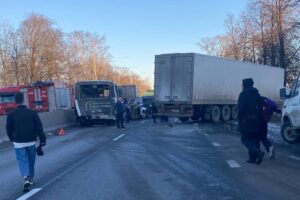11 человек пострадали во вчерашней аварии на Московском шоссе