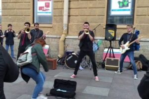 Власти предложили выделить 12 мест для выступлений уличных музыкантов в центре Петербурга