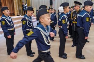 В Совете Федерации предложили сделать начальную военную подготовку отдельным предметом в школе