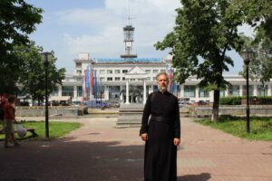 Экс-священник Иоанн Курмояров, которого обвиняют в распространении «фейков», признал в суде свою вину