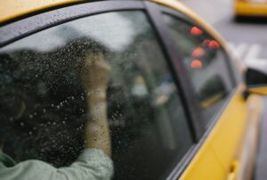 Стоимость поездки на такси в России достигла максимума за десять лет