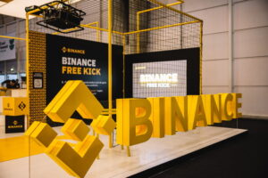 Компания Binance заявила о продаже российского бизнеса. Покупатель — криптовалютная биржа CommEX, начавшая работу вчера
