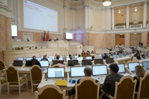 «Обслуживание интересов застройщиков». Что означает законопроект о сокращении срока слушаний в Петербурге