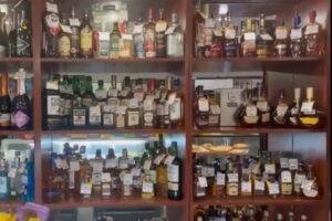 Полиция провела рейд в заведениях Петербурга. Нарушения в продаже алкоголя нашли в шести ресторанах