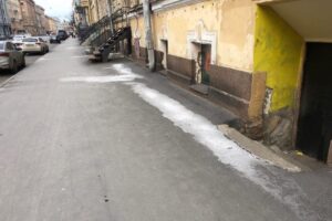 Петербуржцы более трех недель критикуют обилие реагентов на дорогах