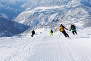От самой высокой точки Аджарии до лучшей туристической деревни. Где кататься на лыжах в Грузии в этом сезоне — 4 локации