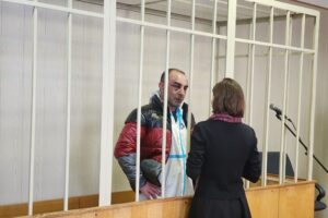 Петербуржца, выстрелившему в сотрудника ОМОН 24 февраля, отправили на «меры принудительного характера»
