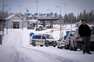 Как закрытие финских КПП изменило трафик на границе и повлияло на жителей Финляндии. Разбор «Бумаги»